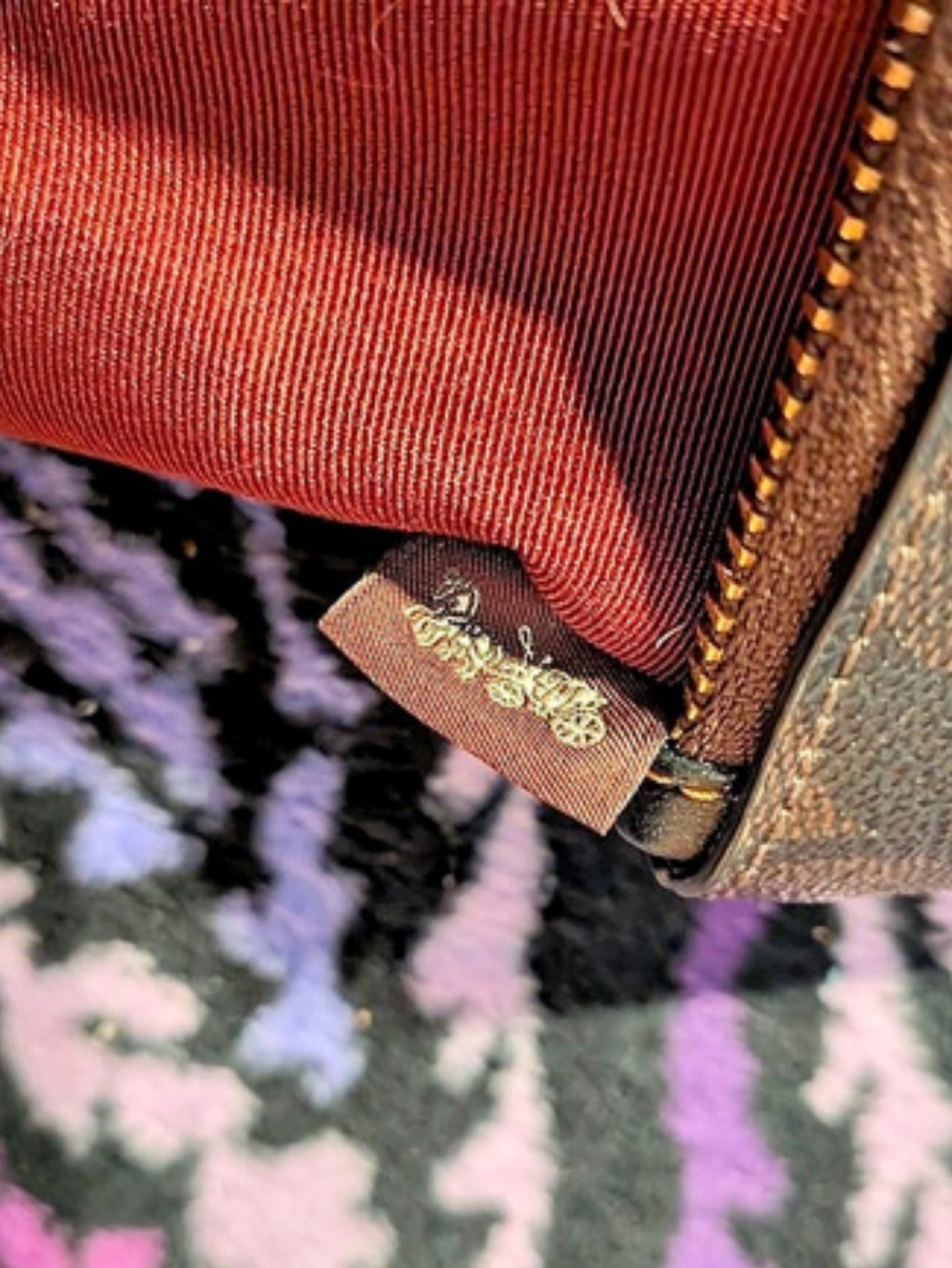 Coach Style #CF457 Large Corner Zip Wristlet In Signature Canvas W/ Ski Patches - Picture 8 of 12